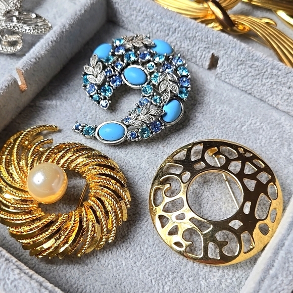 Elegant Gold and Silver Brooch Pin / Necelace Pedant  Set Of 3 - Picture 3 of 16